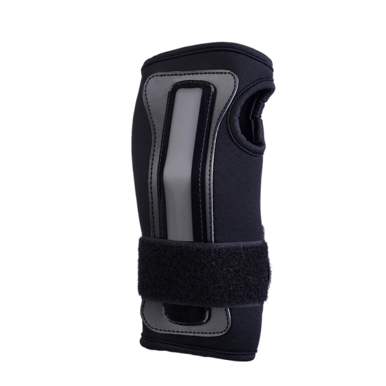 Icetools Wristguard chrániče zápěstí